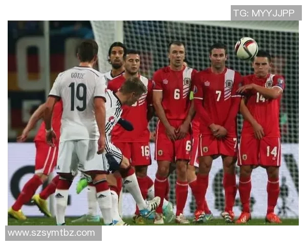 直潘多特蒙德迎战弗赖堡全力争胜展现球队实力与风采